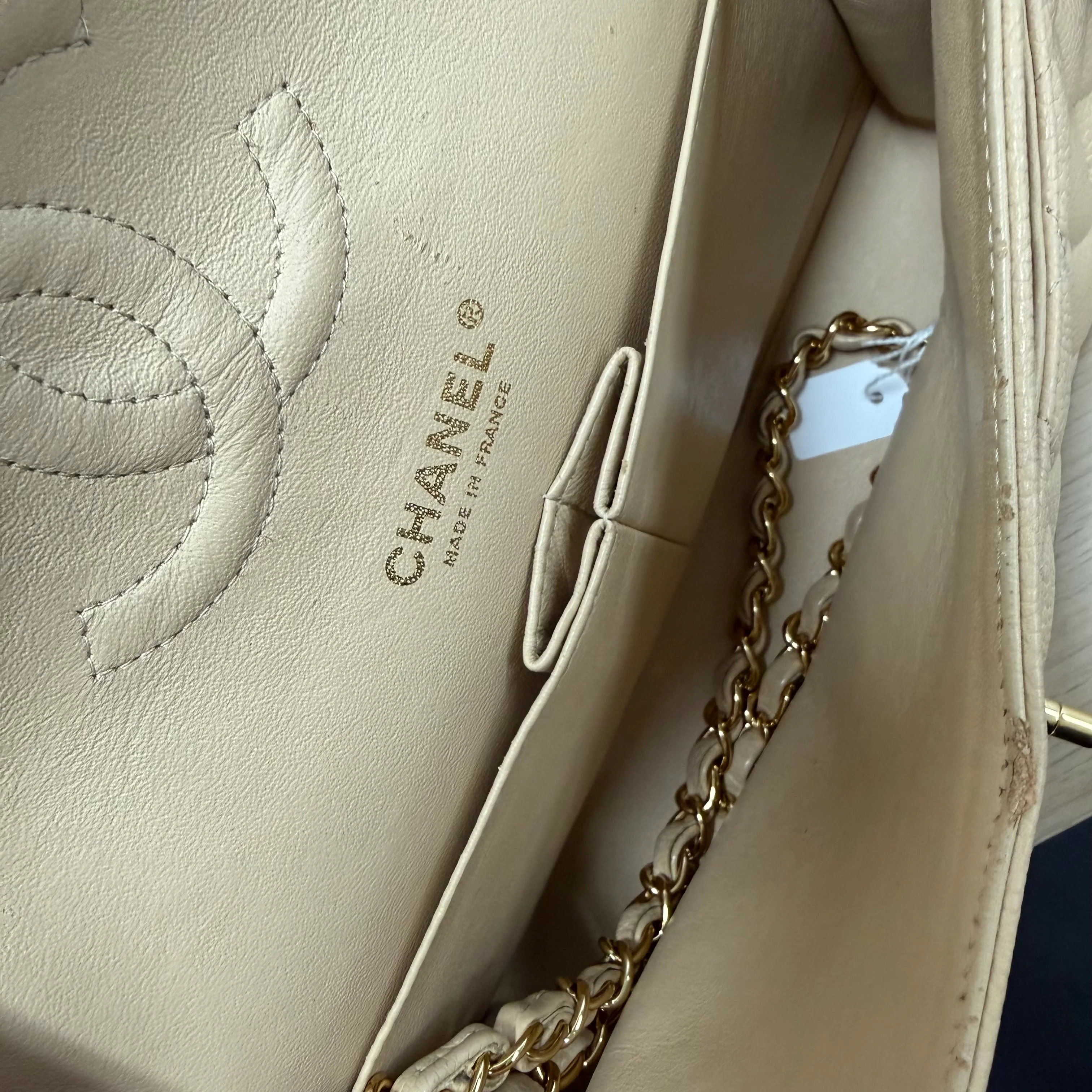 Chanel | Classic Flap Bag – Beige Caviar Leather & Gold Hardware (Pristine Condition) - Image 5