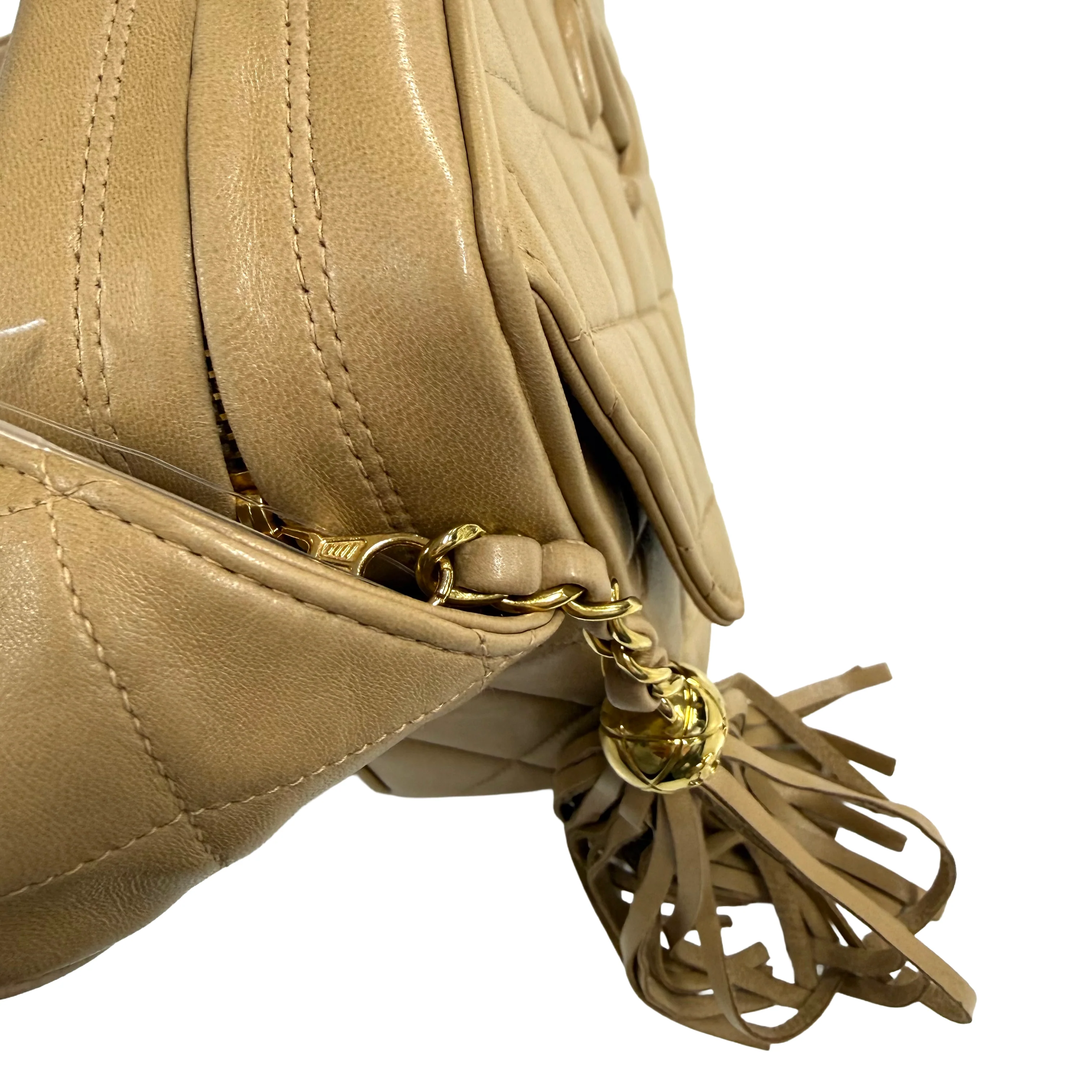 Chanel | Quilted Shoulder Bag – Beige Leather & Gold Hardware (Excellent Condition) - Image 3