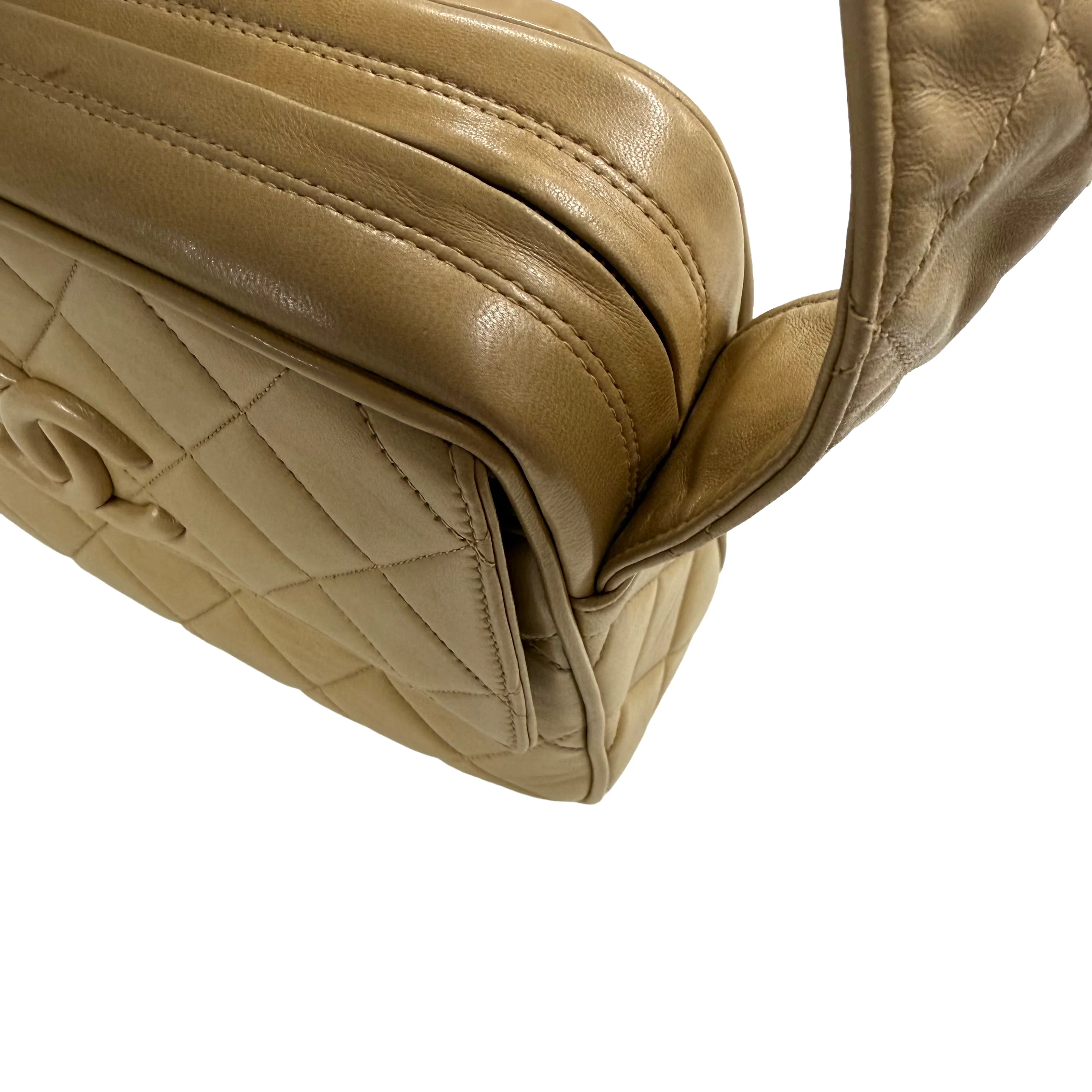 Chanel | Quilted Shoulder Bag – Beige Leather & Gold Hardware (Excellent Condition) - Image 4