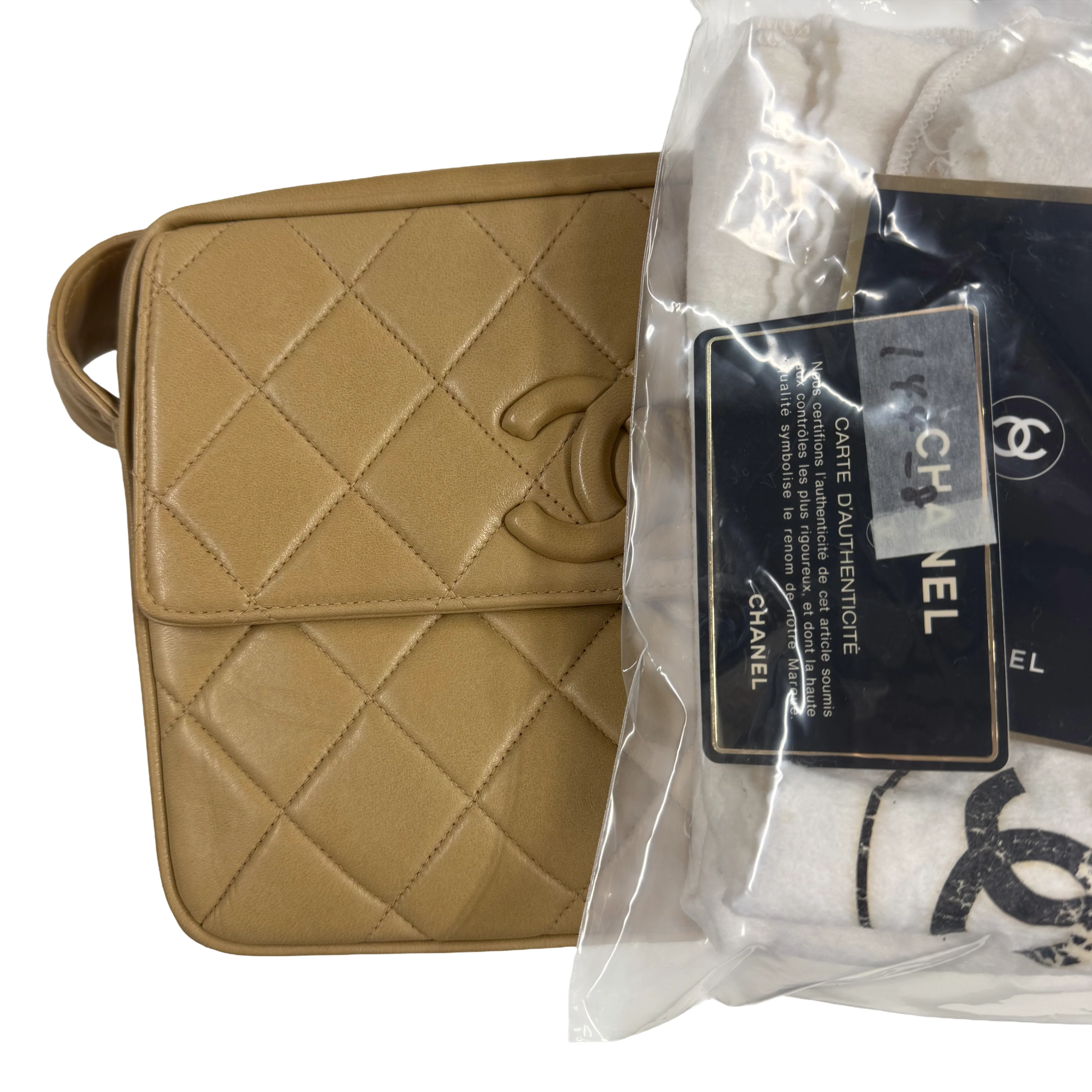 Chanel | Quilted Shoulder Bag – Beige Leather & Gold Hardware (Excellent Condition) - Image 6