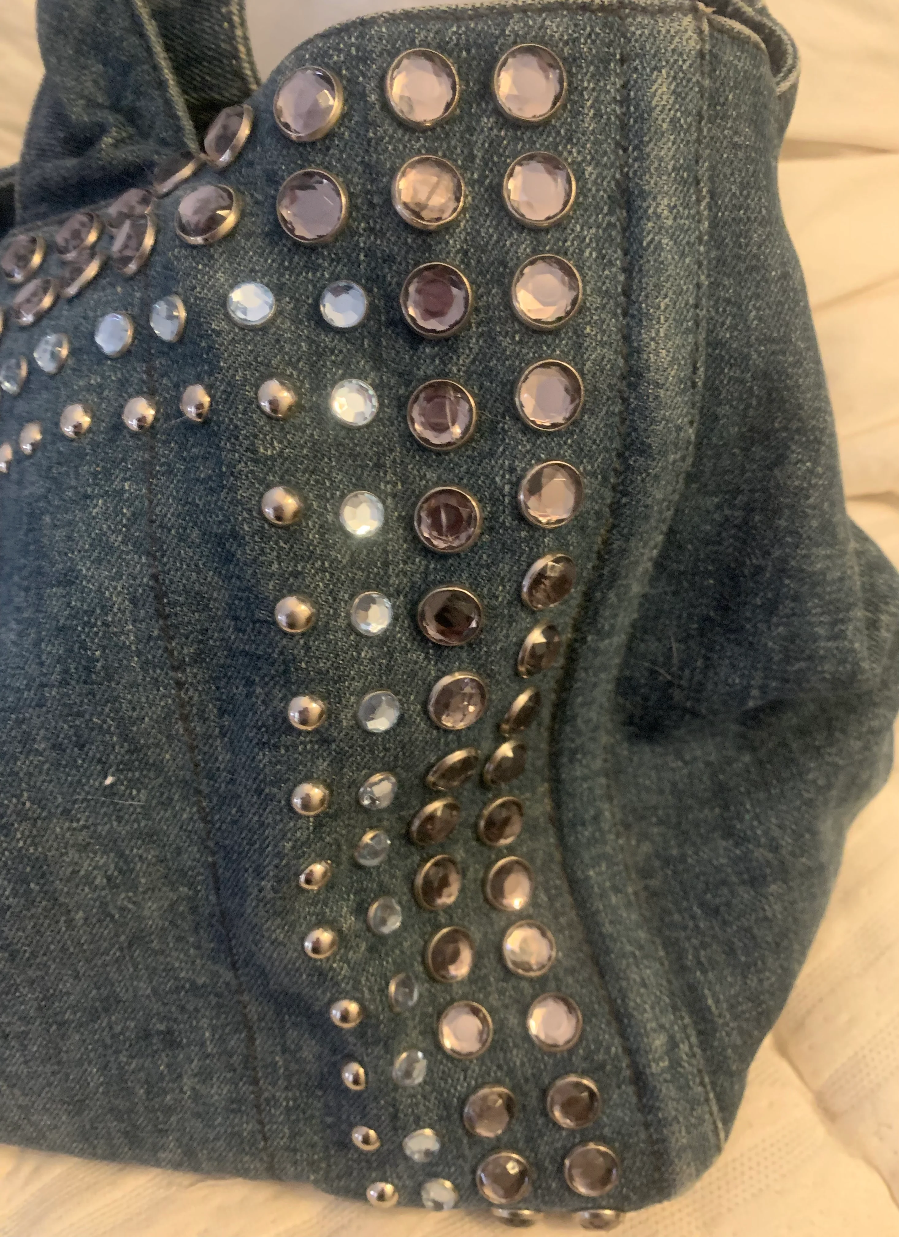 Prada - CONS - Image 5